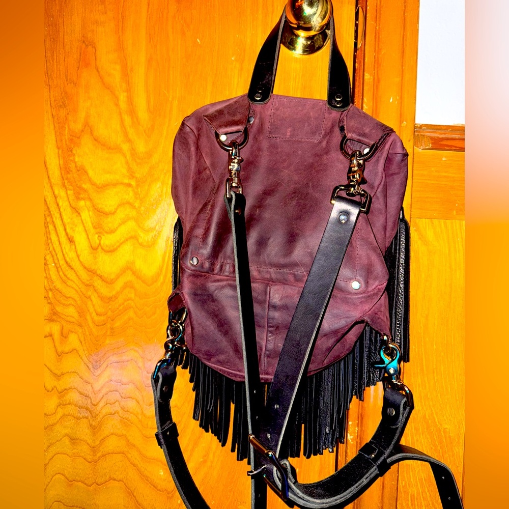 Birdtrouble 100% leather Mini Melissa purple&black pebbled bison fringe backpack - Picture 8 of 12